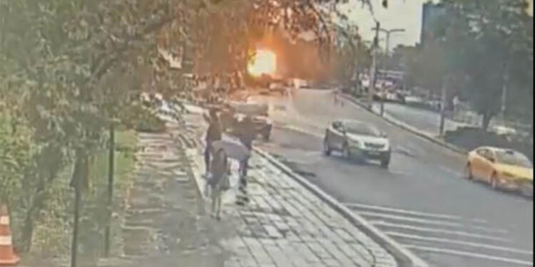 Bombalı saldırı anı güvenlik kameraya yansıdı