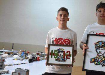 Elektronik malzemelerinden Atatürk portresi yaptılar