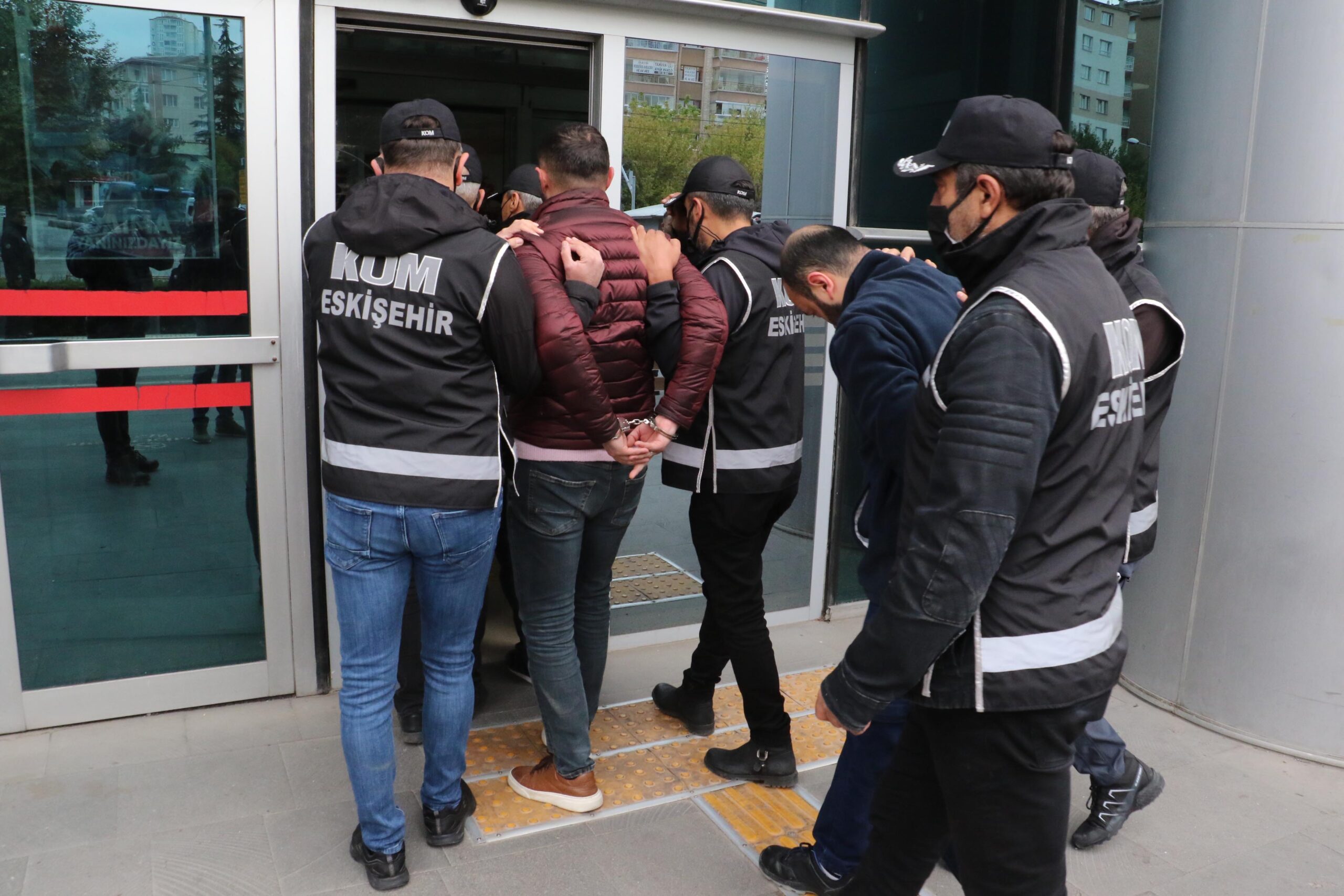 Eskişehir'de tefeci operasyonu: 5 gözaltı