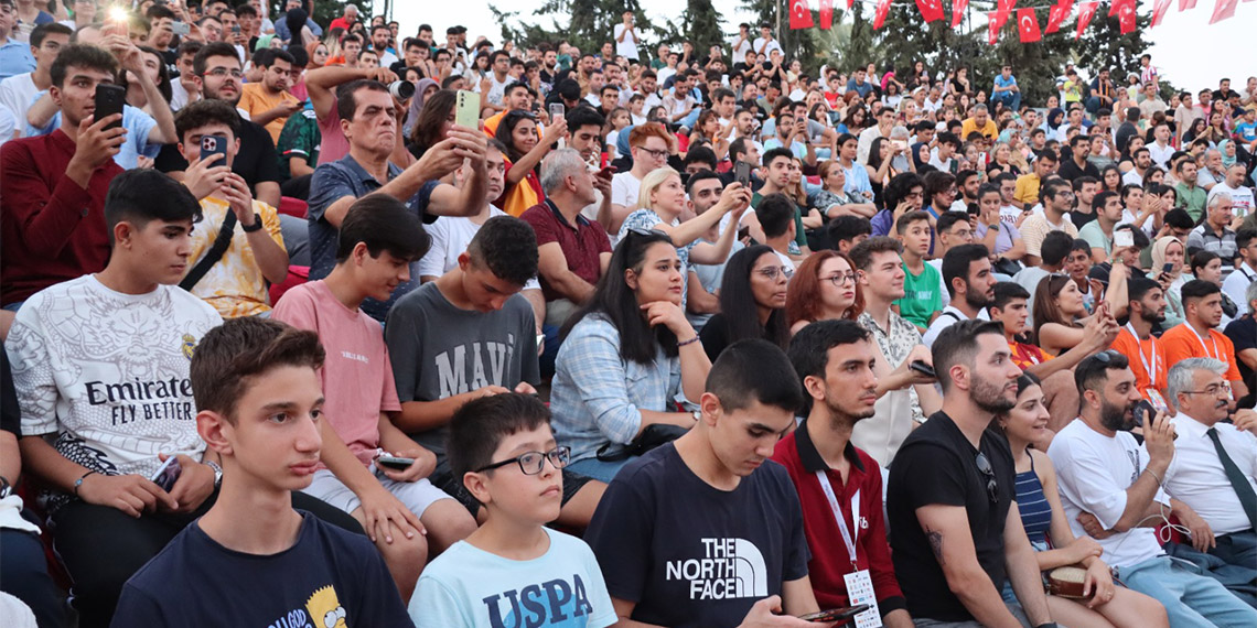 Fatih Terim, "Adana'nın ne kendisi ne de yemekleri birkaç günde anlaşılabilecek bir şehir değildir, Adana bir kültürdür" dedi.