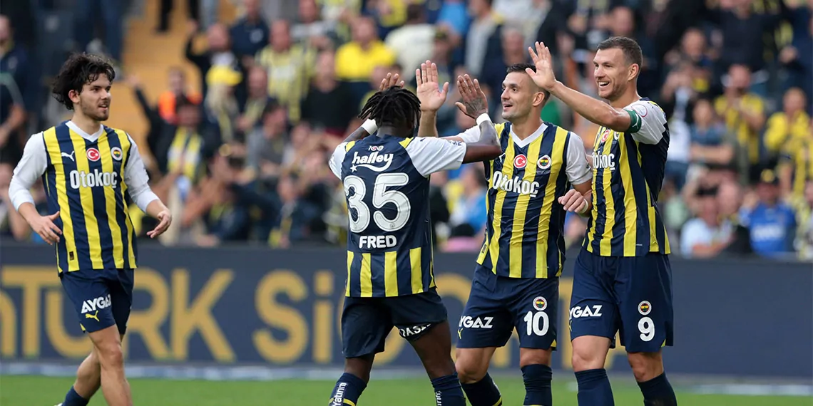 Fenerbahçeli futbolcu dusan tadic, “her maçta aynı şeyler oluyor bu konuda yorum yapmak istemiyorum çünkü ceza almak istemiyorum. Ama bunları da konuşmamız gerekiyor bunların da analiz edilmesi gerekiyor. Biz sadece işimize konsantre oluyoruz” dedi.