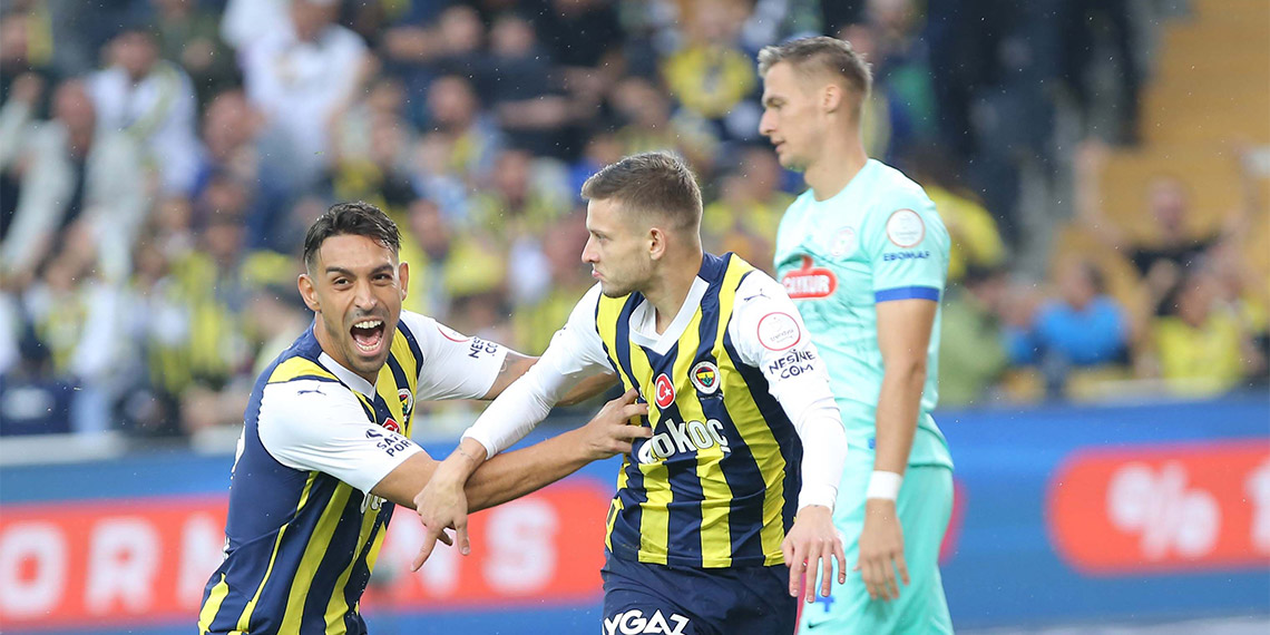 Spor Toto Süper Lig'de Çaykur Rizespor ile Fenerbahçe karşı karşıya geldi. Fenerbahçe-Çaykur Rizespor karşılaşması 5-0 sona erdi.
