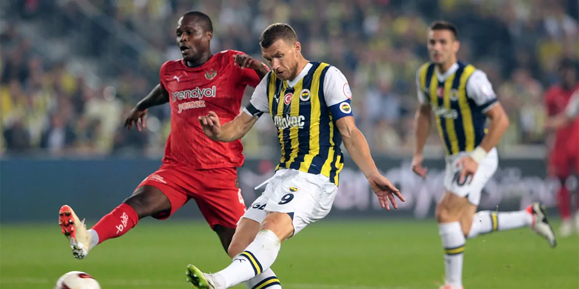 Süper lig’in 9’uncu haftasında fenerbahçe hatayspor’u 4-2 yendi.