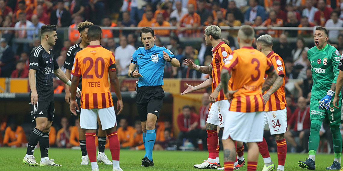 Galatasaray Teknik Direktörü Okan Buruk, "Kazanarak devam ediyoruz, en güzeli bu. Bu 5'inci derbi maç. Ana hedefimiz kazanmak. Kime karşı oynarsak kazanarak devam etmek istiyoruz. Üst tarafta daha az hata yapıldığı, Fenerbahçe'nin kazanarak gitmesi, bizim de 8 maç kazanmamız üstteki çekişmenin seviyesini gösteriyor" dedi.