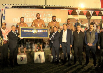 Gazi Paşa'da Özkan Yılmaz başpehlivan oldu