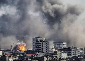 İsrail gazze'de hastane vurdu
