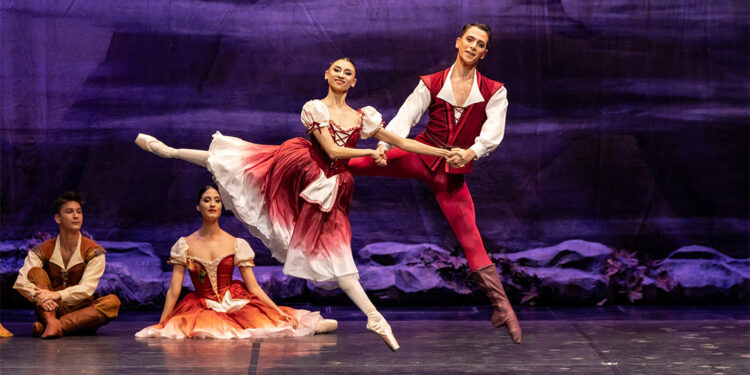 Giselle Balesi'nin prömiyeri yapıldı