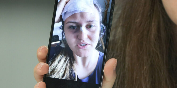 Göksel'in konserinde duyma yetisini kaybetti