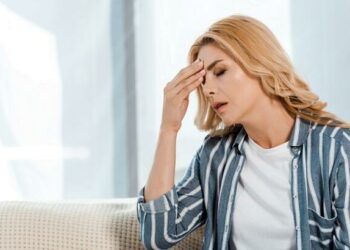 Hashimoto en çok orta yaşta olan kadınlarda görülüyor