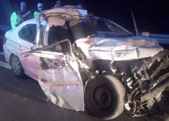 Hatay'da otomobil kamyona arkadan çarptı: 2 ölü