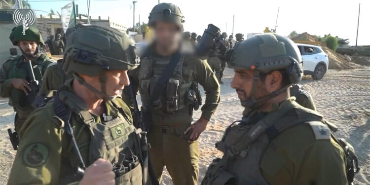 Gazze'nin kuzeyinde konuşlanan İsrail askerlerinin görüntüleri yayınladı