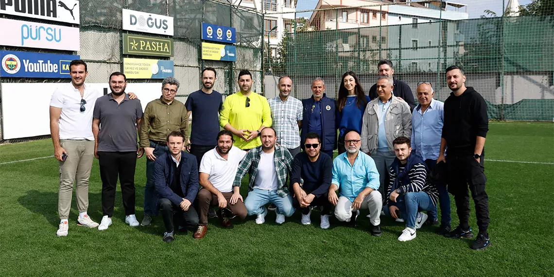 Fenerbahçe teknik direktörü i̇smail kartal, "devre arası transferine ilişkin ise şunu söyleyebilirim ki; bu sene hiç kimse bir yere gidemez" dedi.