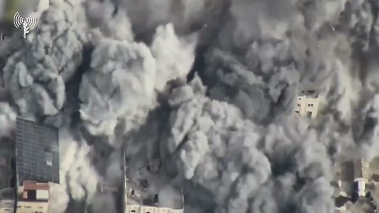 Siyasilerden İsrail'in hastane saldırısına tepki