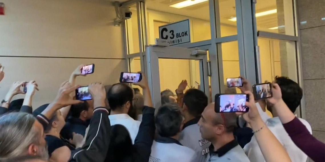 İstanbul Adliyesi'nde Can Atalay arbedesi