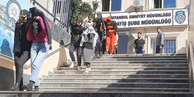 İstanbul'da fuhuş operasyonu: 12 gözaltı