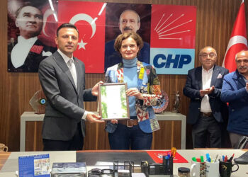 Kaftancıoğlu görevini Özgür Çelik'e devretti