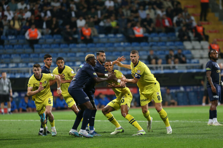 Hücum ederken savunmayı düşünmek bizim oyun anlayışımız