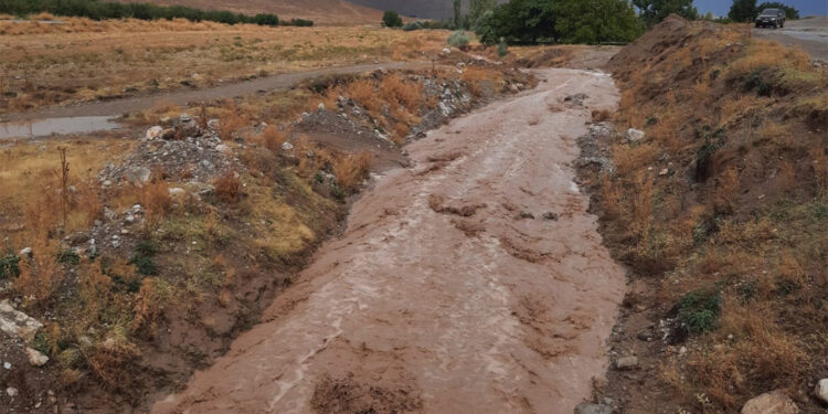 Kayseri'de sağanak sele neden oldu