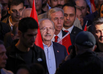 Kılıçdaroğlu, 1'inci Meclis'ten Anıtkabir'e yürüdü