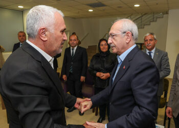 Kılıçdaroğlu'ndan Nihat Yeşil'e taziye ziyareti