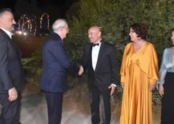 Kılıçdaroğlu, tunç soyer'in kızının düğününe katıldı
