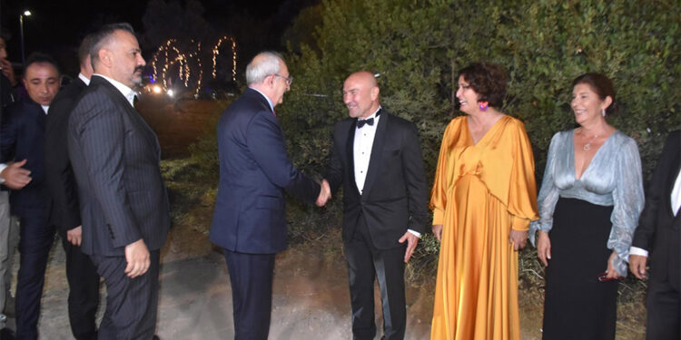Kılıçdaroğlu, Tunç Soyer'in kızının düğününe katıldı