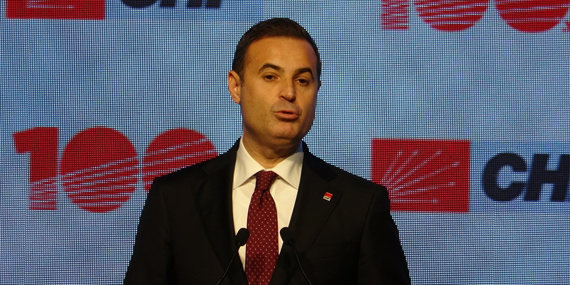 Cumhuriyet Halk Partisi Genel Başkanı Kemal Kılıçdaroğlu, "Çözemediğimiz bir cümle var. ‘Gerektiğinde yabancı askerlerin Türkiye'ye davet edilmesi’ Yabancı askerin bizim ülkemizde ne işi var?” dedi.