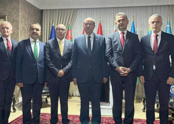 Ersin Tatar, Türk Dünyası Mühendisler ve Mimarlar Birliği'ni ziyaret etti