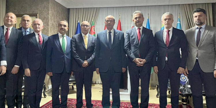 Ersin Tatar, Türk Dünyası Mühendisler ve Mimarlar Birliği'ni ziyaret etti