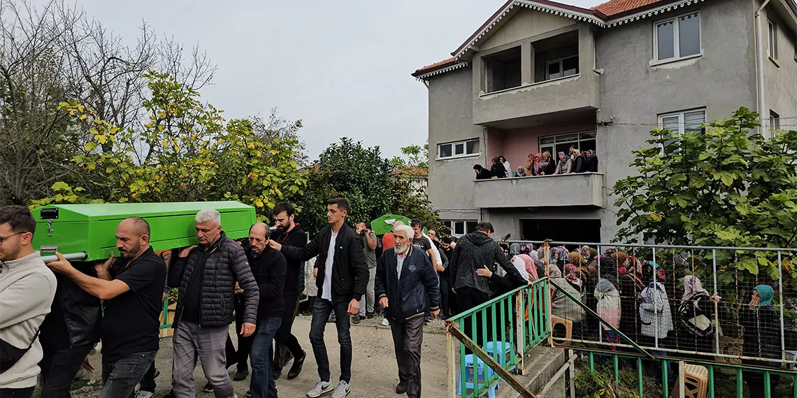 Kocaeli'de ailesini katleden uzman çavuş, olaydan 3 gün önce eşinden boşanmış, 'boşanma davası sonuçlanınca sizi öldüreceğim, tarayacağım' demiş.