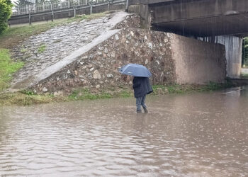Kocaeli'de sağanak; alt geçit su ile doldu