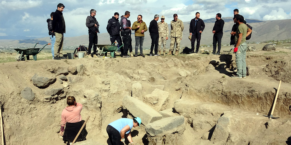 Körzüt Kalesi'nde Urartu tapınağı bulundu