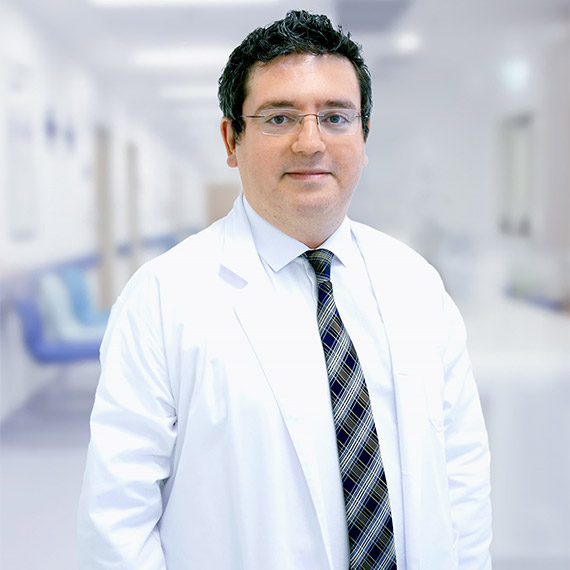 Plastik, Rekonstrüktif ve Estetik Cerrahi Uzmanı Doç. Dr. Bilge Kağan Aysal, meme küçültme ameliyatlarının kadının genel sağlığı üzerinde yarattığı olumlu sonuçlarıyla yaşam kalitesini de artırdığını söyledi.