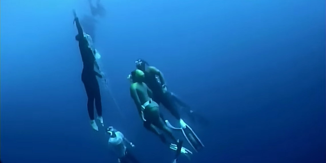 Milli sporcu Şahika Ercümen Hatay'da dünya rekoru kırdı