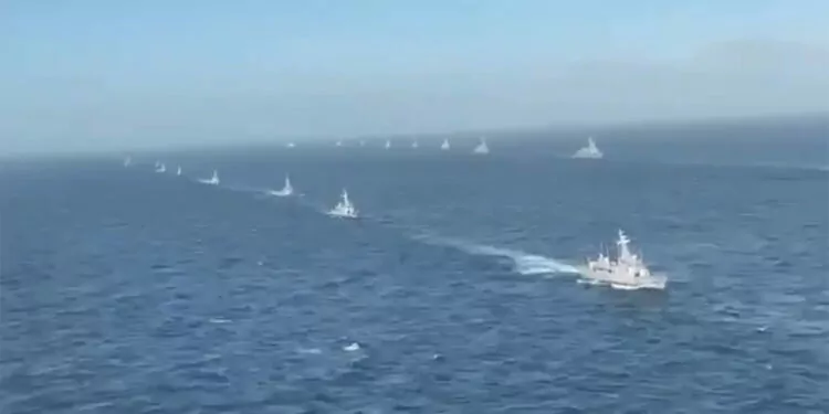 İstanbul boğazı'nda 100 savaş gemisi törene hazır