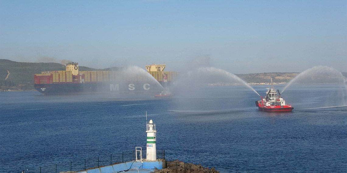 ‘MSC Türkiye’ Çanakkale Boğazı'ndan geçti