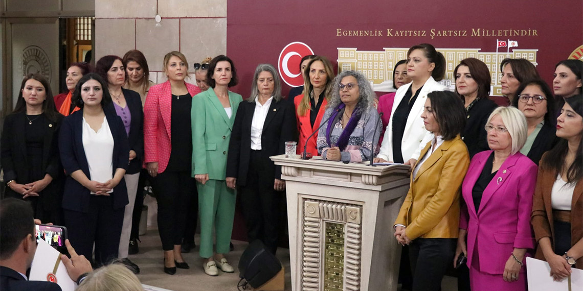 Muhalefet partili kadın milletvekillerinden kadına karşı şiddetle mücadele