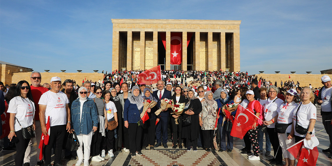 'Mütareke'den Cumhuriyet'e 100'üncü Yıl Meşalesi' Anıtkabir'de