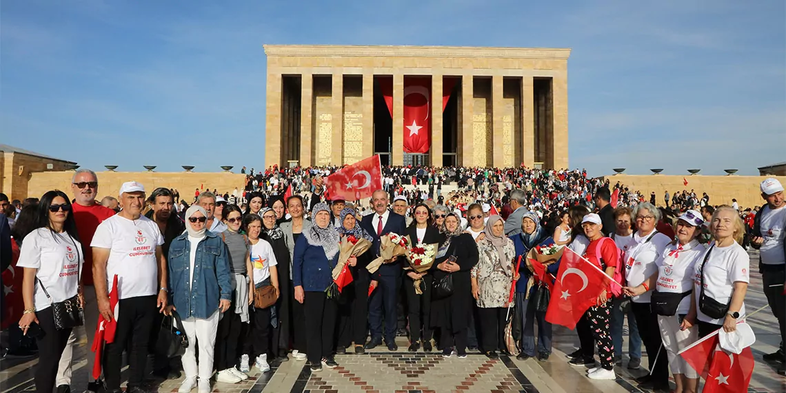 'mütareke'den cumhuriyet'e 100'üncü yıl meşalesi' anıtkabir'de