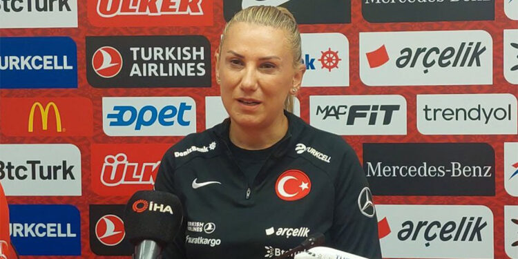 B ligine çıkışımızın müjdesini vermek istiyoruz