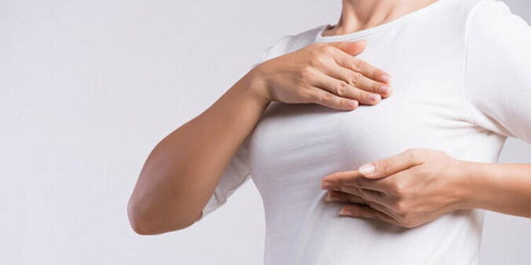 Her kadın meme kanserine karşı kendini muayene etmeli