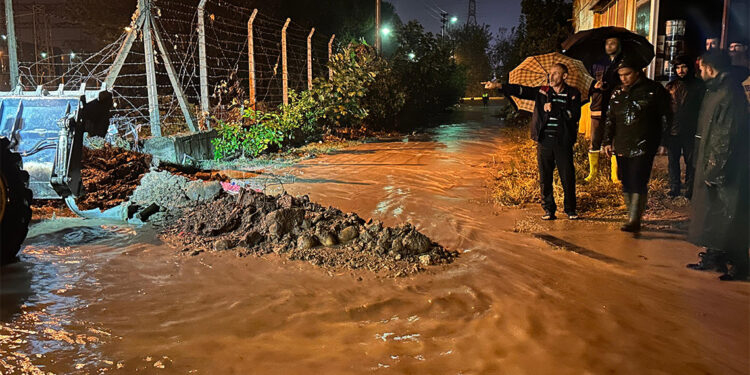 Ordu'da sağanak yağış etkili oldu