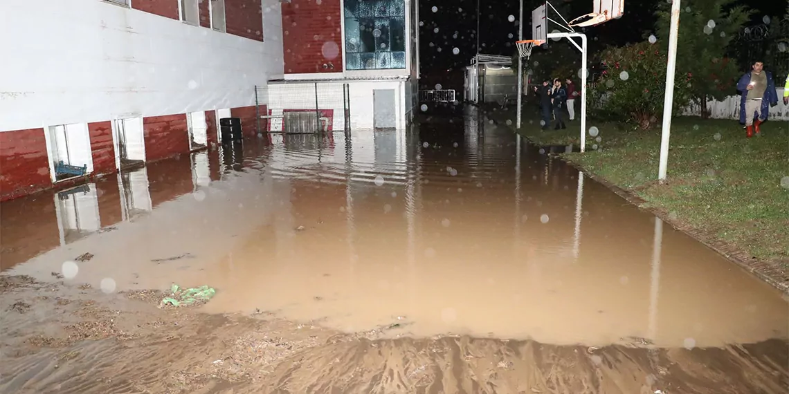 Ordu'da sağanak yağış etkili oldu