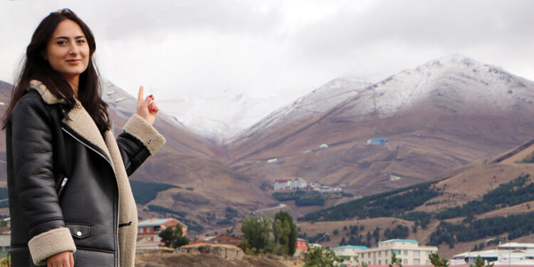 Palandöken Dağı'na mevsimin ilk karı yağdı