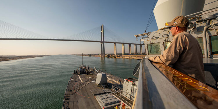 Husi güçlerinin füzeleri vuruldu