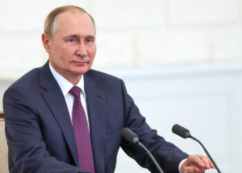 Putin, Çin Halk Cumhuriyeti'nin 74'üncü yıldönümünü kutladı