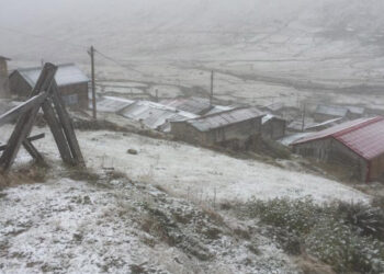 Rize'nin yüksek kesimlerinde kar yağdı
