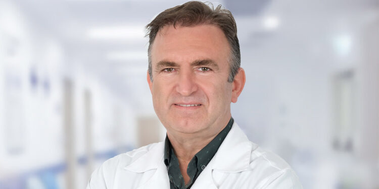 Diz protez ameliyatlarında robotik cerrahi yöntemi