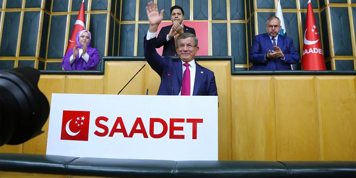 Saadet ve gelecek partisi'nin, saadet partisi çatısı altında birleşerek oluşturduğu meclis grubu, yeni yasama yılının ilk grup toplantısını yaptı.