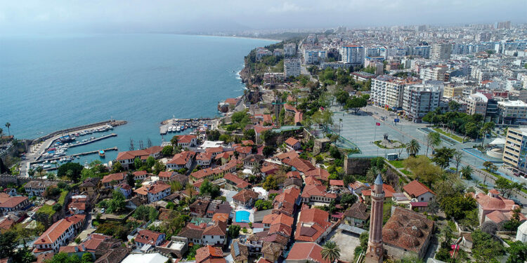 Satılık konutlarda 'vatandaşlığa uygun' reklamı